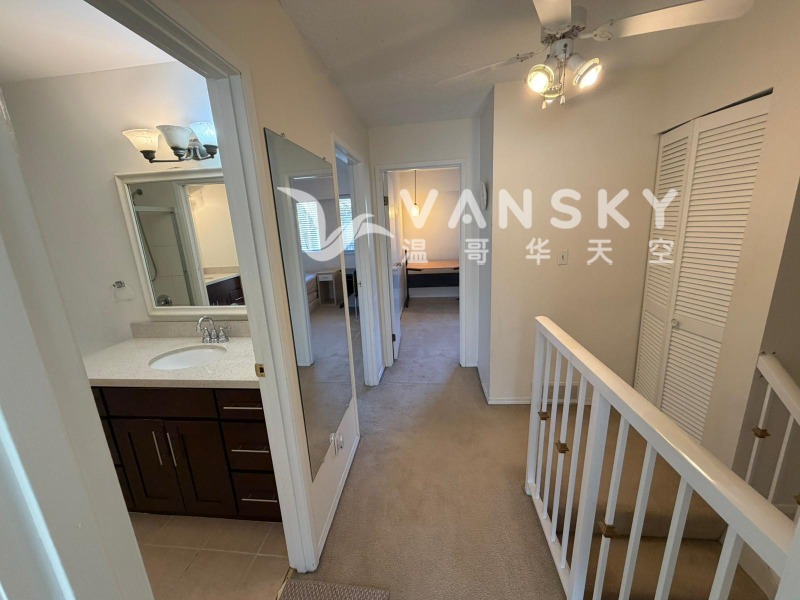 260122112127_WhatsApp Image 2026-01-20 upstairs hallway 2.jpeg